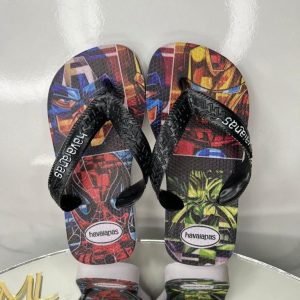 Havaianas infantis estampadas com técnica de transfer digital disponíveis para atacado.