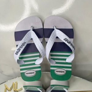 Havaianas infantis estampadas com técnica de transfer digital disponíveis para atacado.