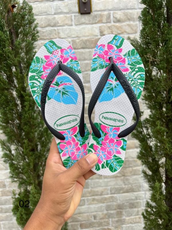 Havaianas Femininas com Silk: Conforto e Estilo Único.