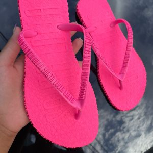 Chinelo de Dedos Maldivas Santa Lolla - Elegância e Conforto para Revenda